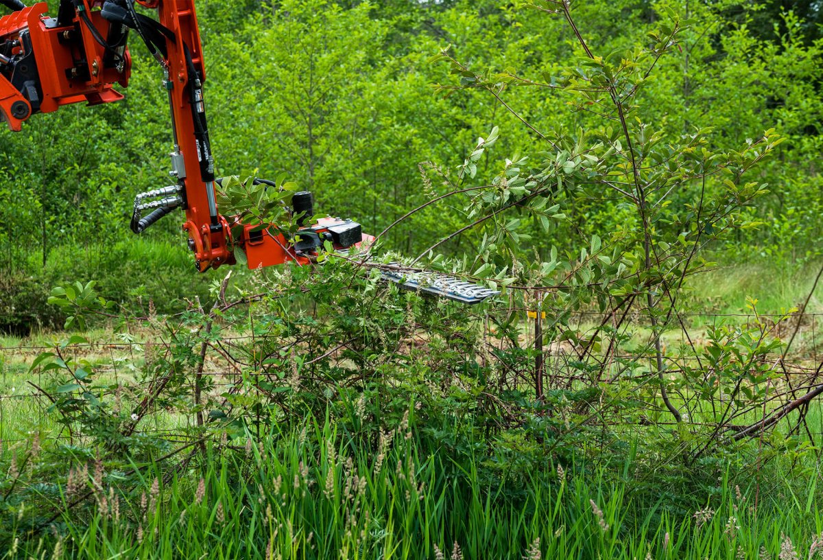 Eterra 5 Ft. Sickle Bar Mower Head for Raptor Boom Arm