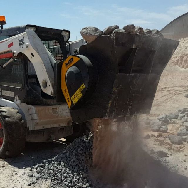 MB Crushers Bucket Crusher | Model MB-L120 S2 | Mouth Opening Width 29" | Oil Flow Range 25 GPM | For Skid Steers, Excavators, Loaders, Backhoe Loaders