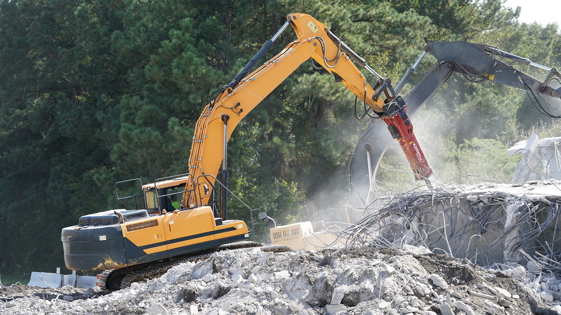 Connect Work Tools CH Series Hydraulic Breaker for 16–70 Ton Excavators | Demolition Hammer for Concrete & Rock