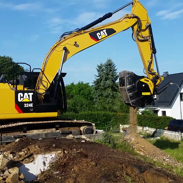 MB Crushers Bucket Crusher | Model BF80.3 S4 | Mouth Opening Width 33" | Machine Size 18-29 Tons | For Excavators