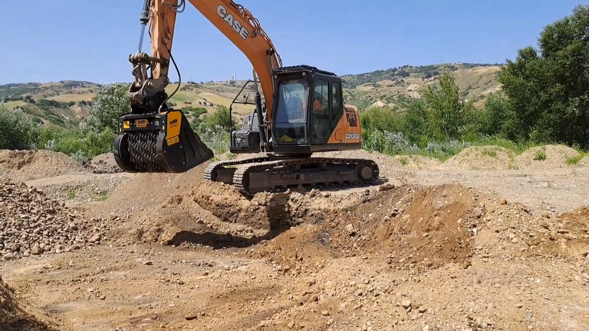 MB Crushers Padding Bucket | Model MB-HDS412 | Width 51" | Machine Size 2.5-4 Tons | For Excavators