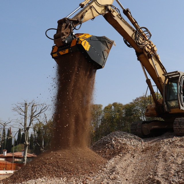MB Crushers Padding Bucket | Model MB-HDS523 | Width 81" | Machine Size 27-41 Tons | For Excavators
