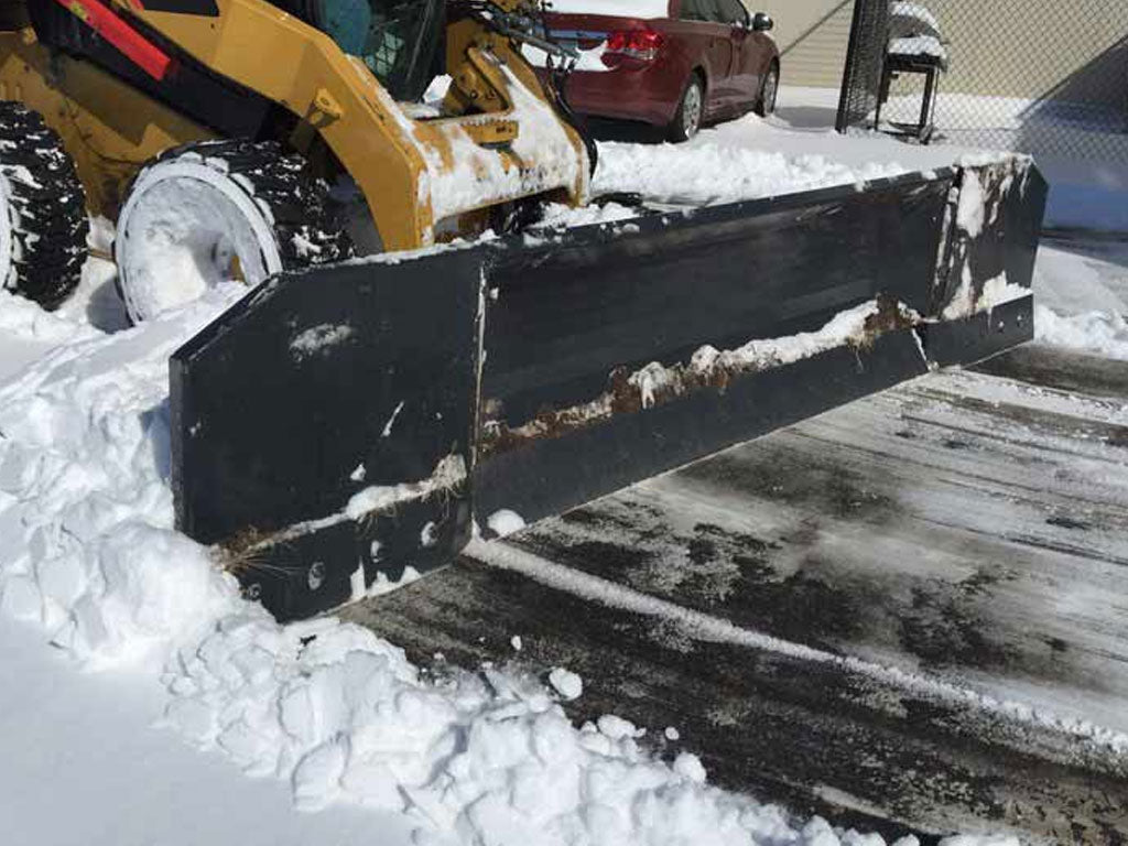 Virnig | V60 Hydraulic Snow Blade/Pusher for skid steer