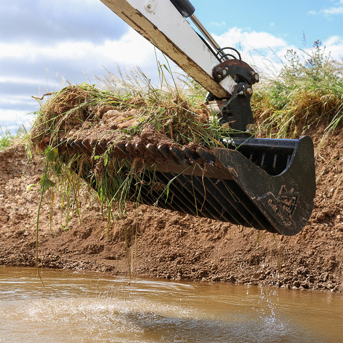Kubota KX057 Quick Attach Rake Riddle Bucket 60" / 1500mm