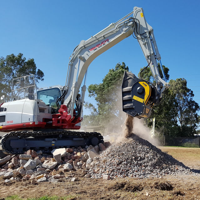 MB Crushers Bucket Crushers | Model BF60.1 S4 | Mouth Opening Width 24" | Machine Size 8-18 Tons | For Excavators