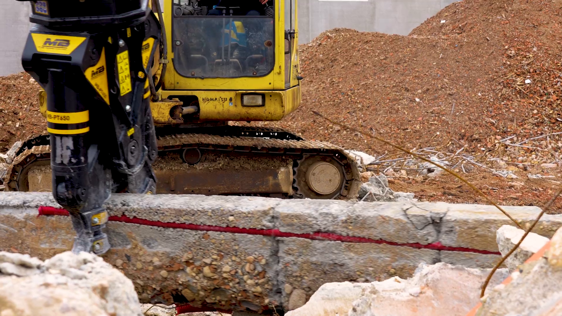 MB Crusher Demolition Pulverizer | Model MB-PT1650 | Overall Width 55" | Machine Size 19-25 Tons | For Excavators